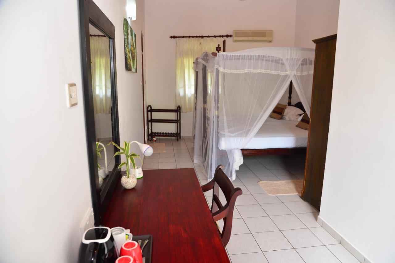 Surf Villa Hikkaduwa Exterior foto